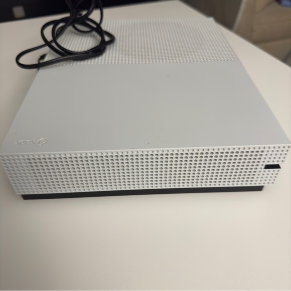 Xbox One S 2016 White Gaming Console with 2 Controllers